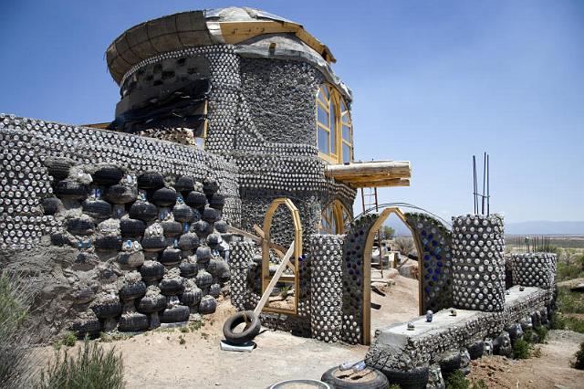 041 Taos, Earthship.jpg